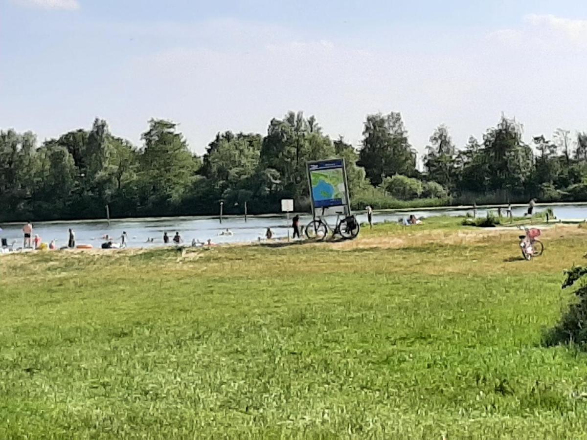 Aan De Kerkgracht Appartamento Almere Esterno foto